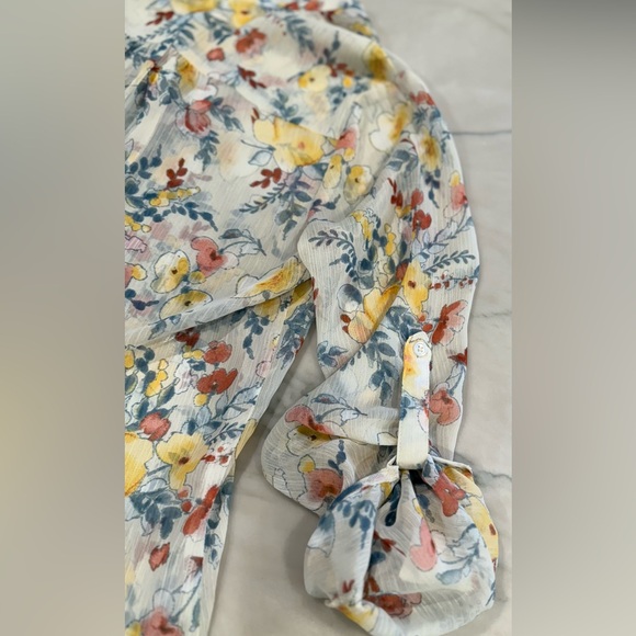 Kut from the Kloth Jasmine sheer floral blouse Sz S - Picture 12 of 12